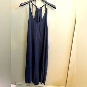 Size: xs but can fit any size. Brand: silence+ noise